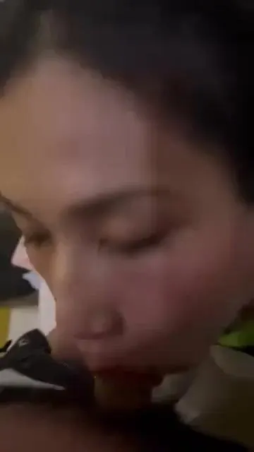 Full seri e ladyboy mặt dâm thèm cu chuyên trốn trg nvs xin bú cu trai lạ đi đái #5