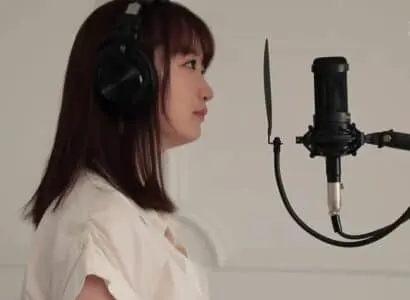 Em gái dễ thương đam mê ca hát ra mắt sản phẩm đầu tay ~Sakura Konami