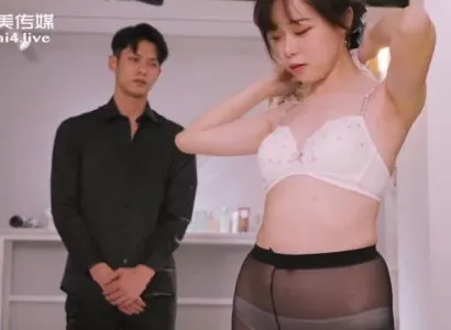 Dịch vụ mát-xa kích dục cho các em gái mới lớn mà bị “nứng”