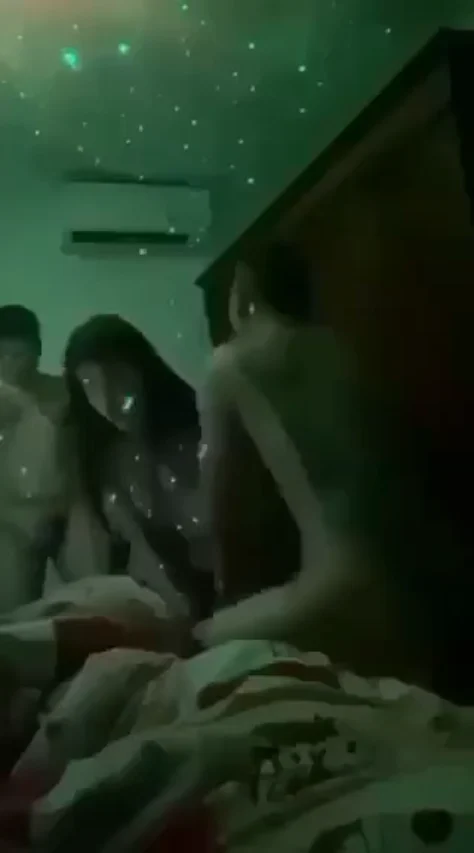 Clip em Như Quỳnh (Quỳnh Anh) bay bùm đang hot này ???