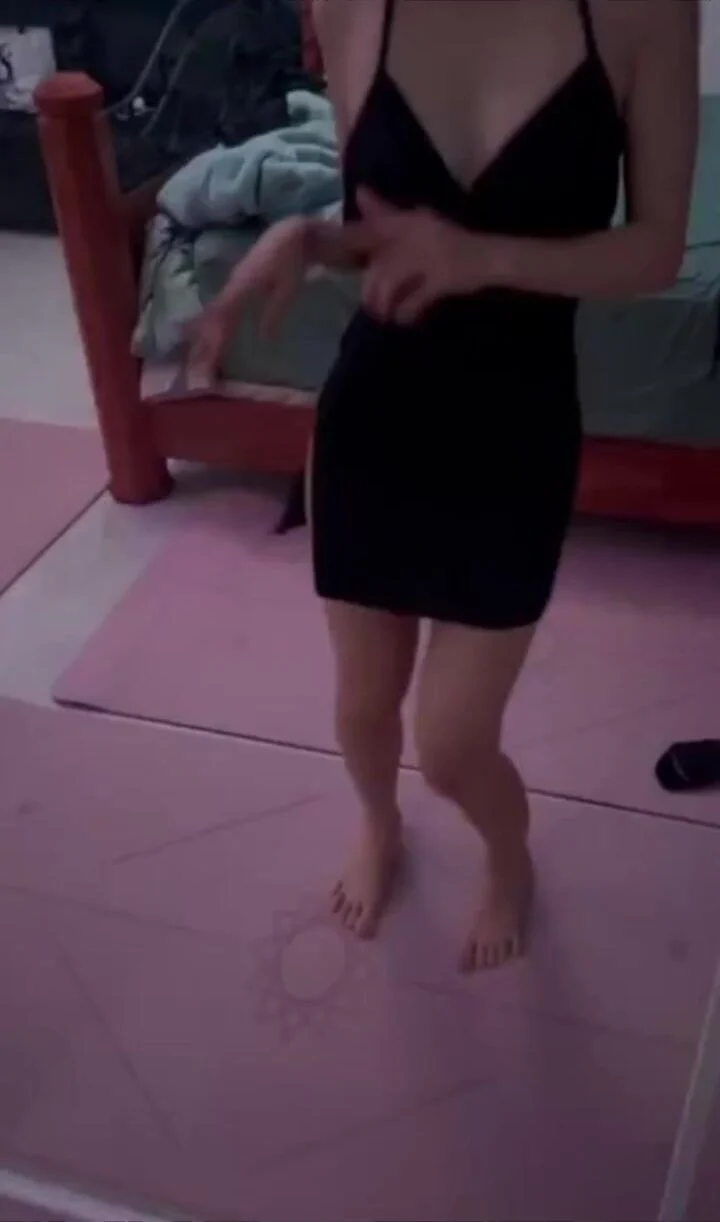 Giúp đỡ nhỏ bạn thân đang dính đồ