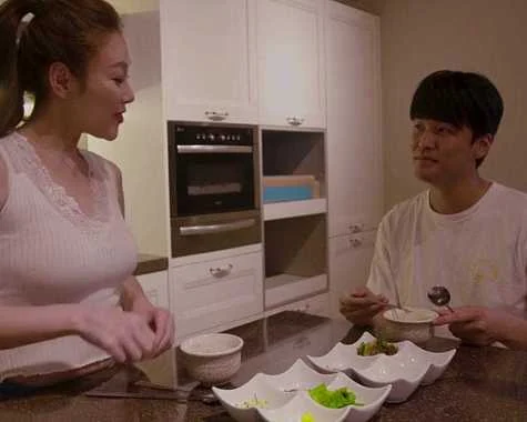 [Phim 18+] Chị Gái Xinh Đẹp