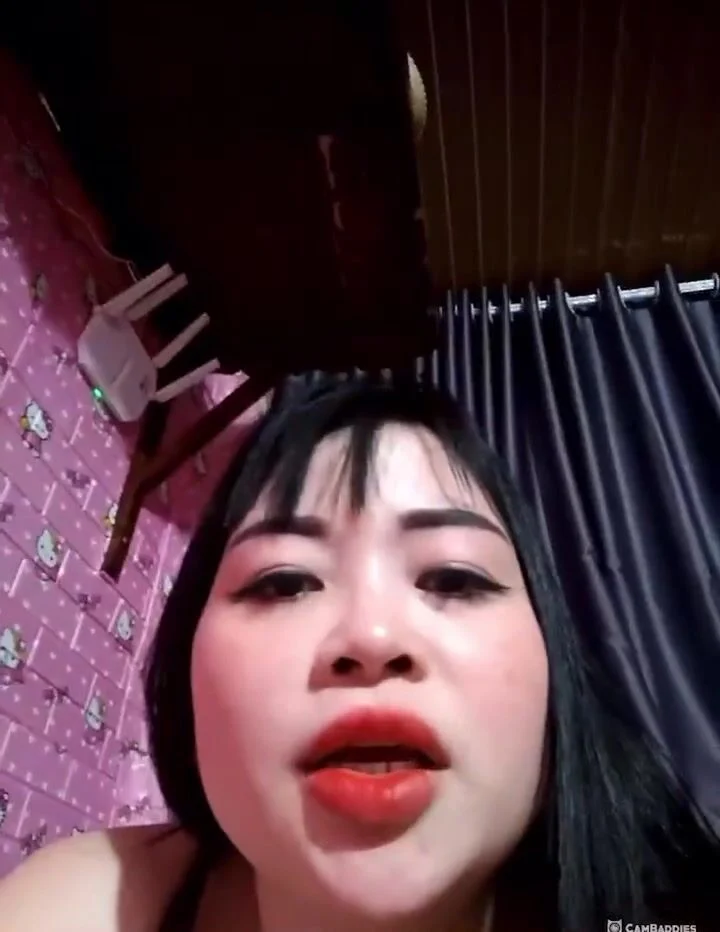 "Phim Sex hay đáng để xem": Đang thủ dâm thì bị Ck ký đầu
